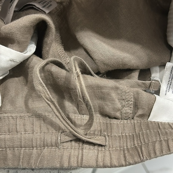 H&M Regular Fit Elastic Waist Linen Pull On Pants with Pockets in Tan - Medium - Picture 6 of 8